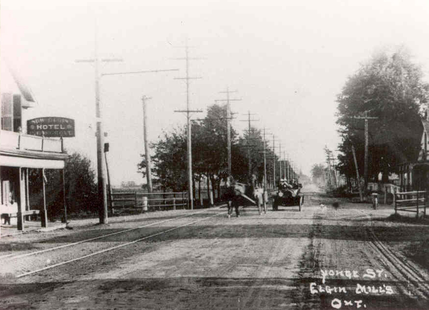 Elgin Mills and Yonge Street (looking south), ca.1900