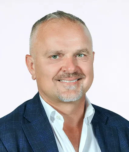 Headshot of Zoran Postic