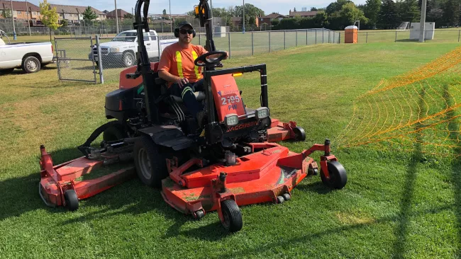 Grass cutting machine