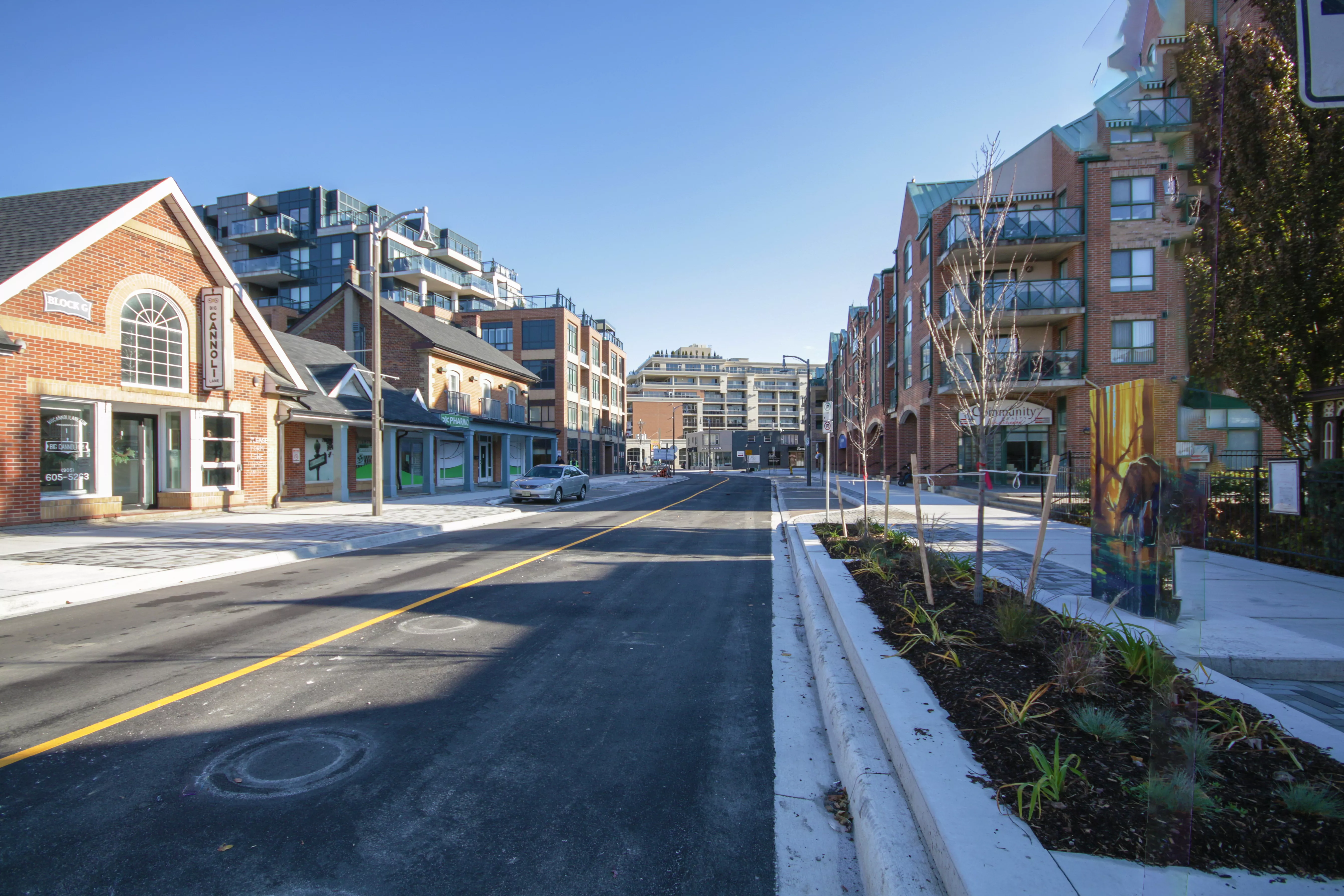 This image shows the enhanced roadway along Woodbridge Avenue. 